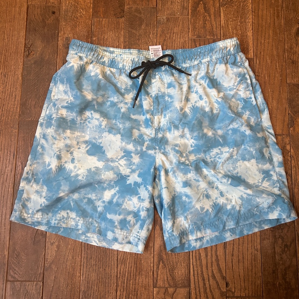 NWOT EXP Men’s Swim Shorts Sz L